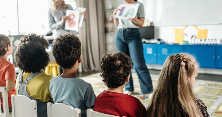 Menjadi Global di Barat Jakarta: Bagaimana Sekolah Internasional Membentuk Generasi Multibahasa dan Multikultural